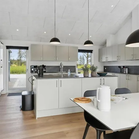 Pet Friendly In With Indoor Swimming Pool Holiday home Aalbaek