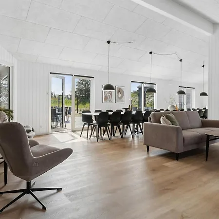 Pet Friendly In With Indoor Swimming Pool Holiday home